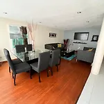 Amplio Departamento En La Napoles, Cerca Del Wtc Y Estadio Azul